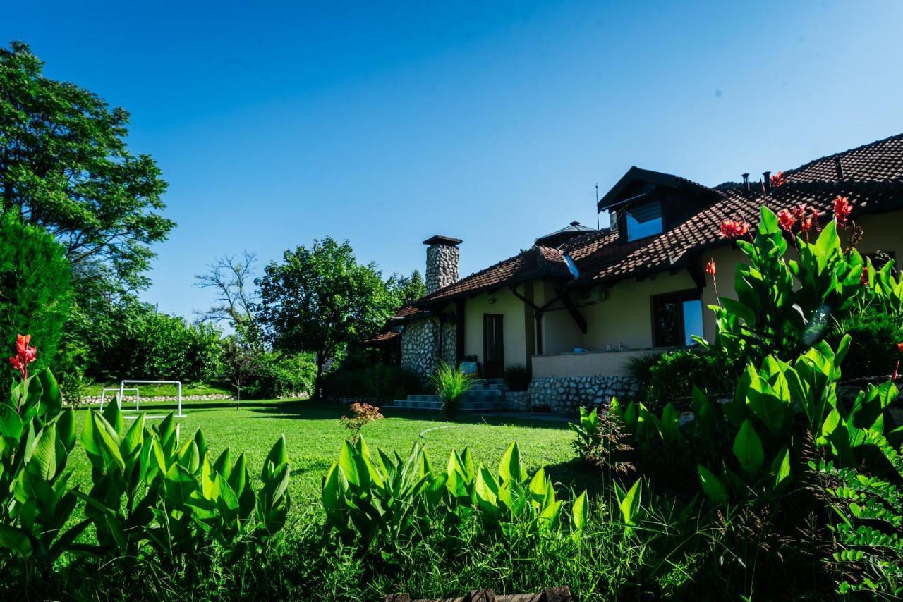 Hotel Atos Srebrno Jezero - And Restaurant Veliko Gradiste