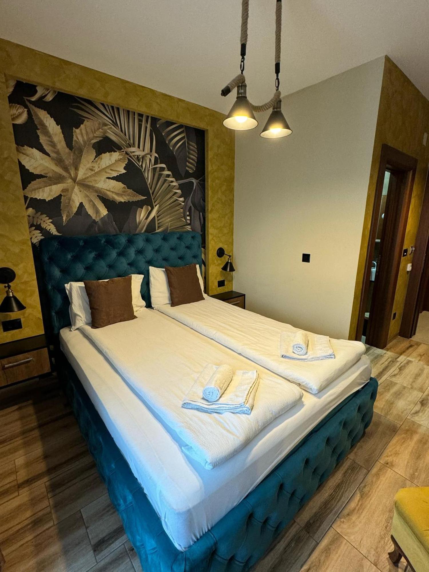 Atos Srebrno Jezero - And Restaurant Hotel *